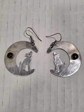Vintage Howling Wolf Moon Inlay Black Stone Alpaca Dangle Silver Metal Earrings